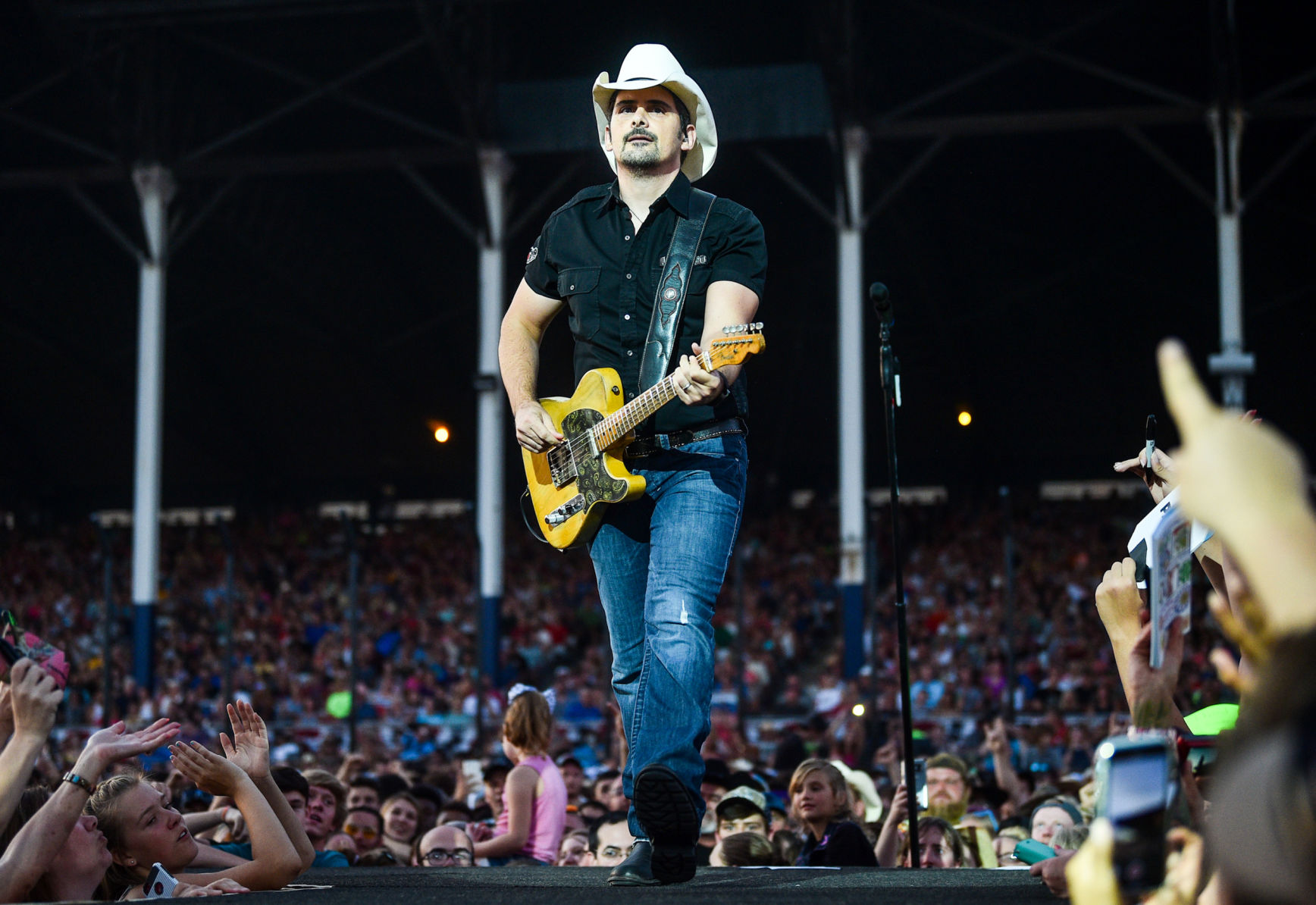 080519-mda-nws-bradpaisley-005a.jpg